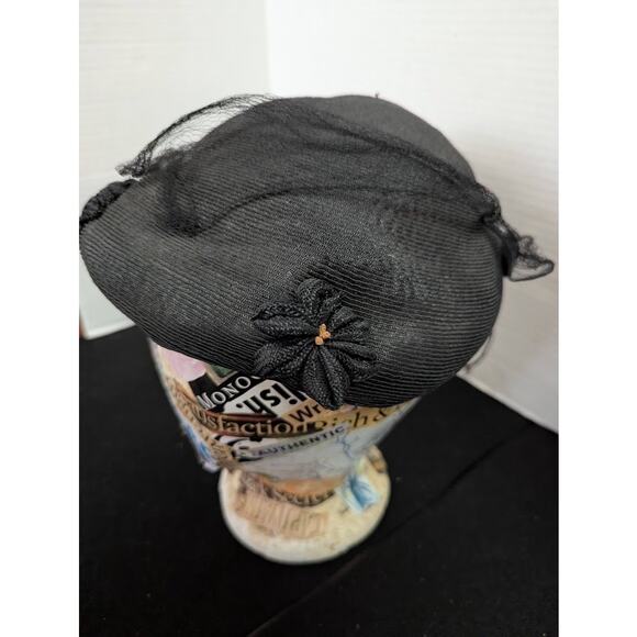 Vintage Black Pillbox Hat Veil 1940s 50s Noir Goth Mourning Pinup Rockabilly main image 9